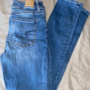 Size 4 American eagle skinny jeans